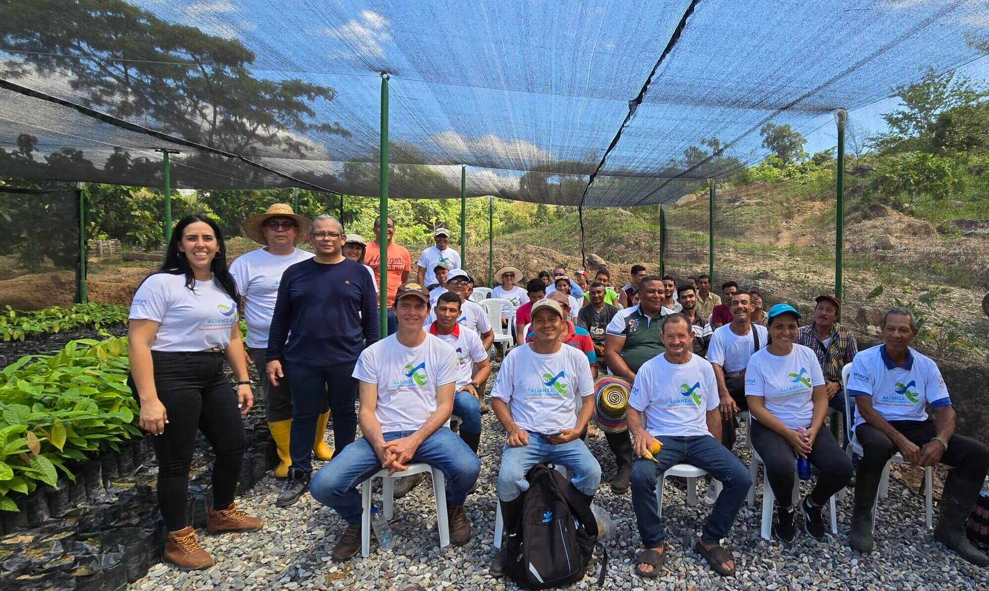 En este momento estás viendo Gobierno Bolivariano entrega 1.700 plántulas de cacao a productores en Mérida
