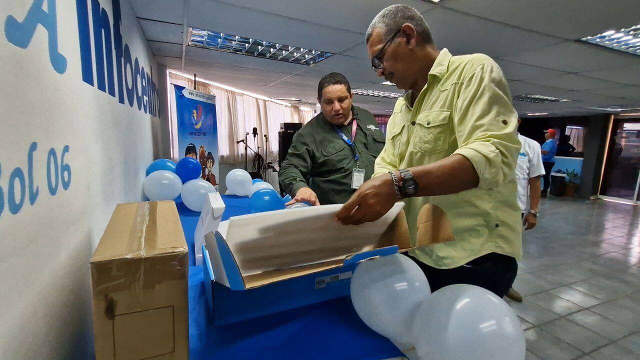 Lee más sobre el artículo Distribuyen kits de robótica en Infocentros de Bolívar