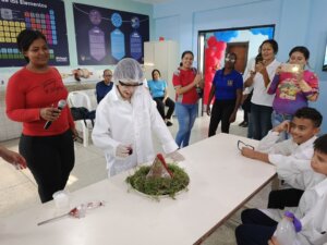 Lee más sobre el artículo Inaugurada sala de ciencias en Complejo Educativo Nacional «Parmanacay» en Aragua