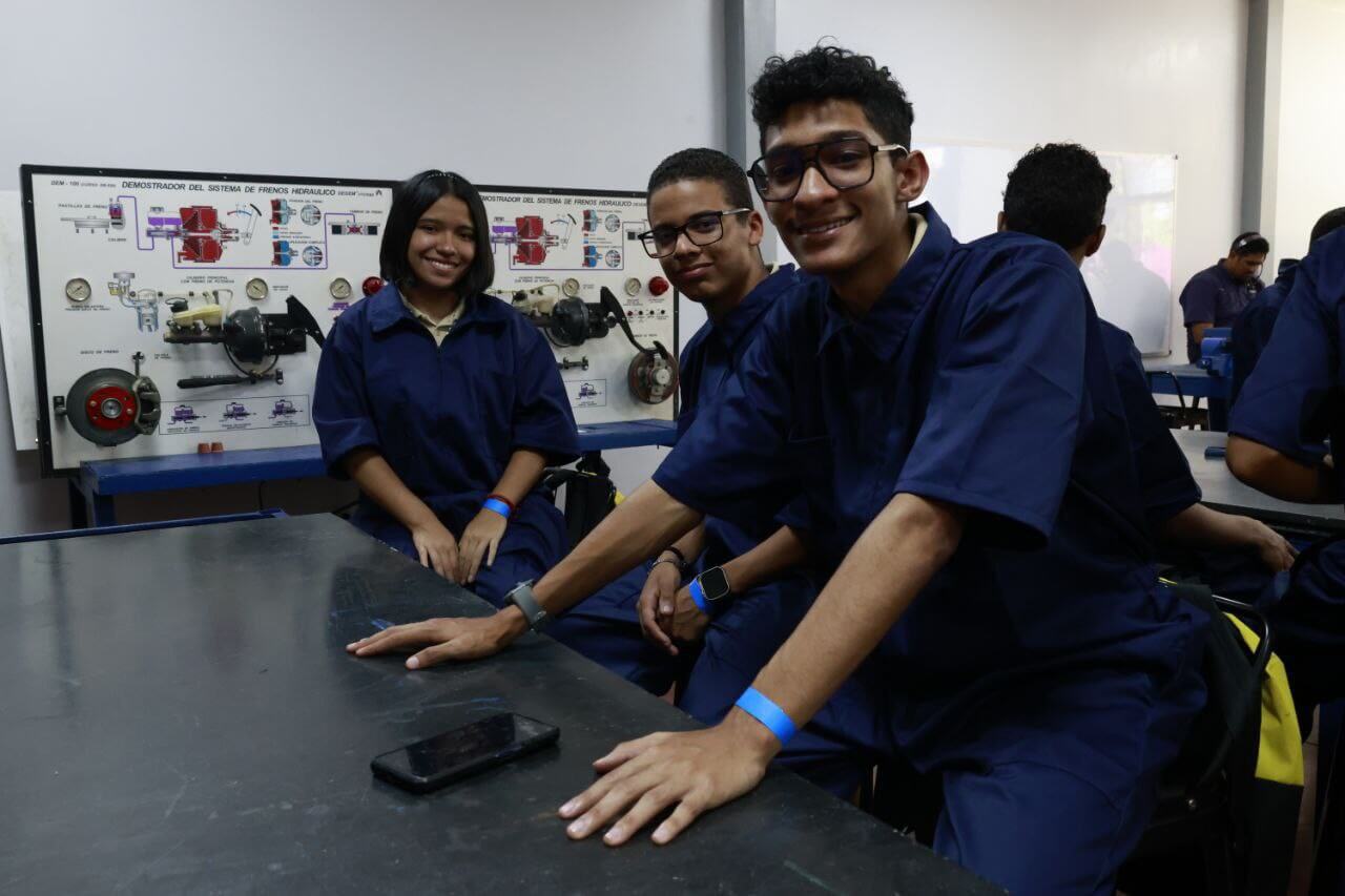 Lee más sobre el artículo Nueva generación de científicos y científicas se formará en las instituciones educativas de Venezuela