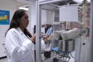 Lee más sobre el artículo En el IDEA estudian acoplamiento de sistema catalítico y biológico para mejorar índice de cetano en una corriente de refinería