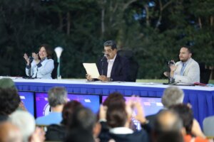 Lee más sobre el artículo Presidente Maduro aprueba cinco mil nuevas becas del Programa Nacional de Posgrado y Fortalecimiento Académico