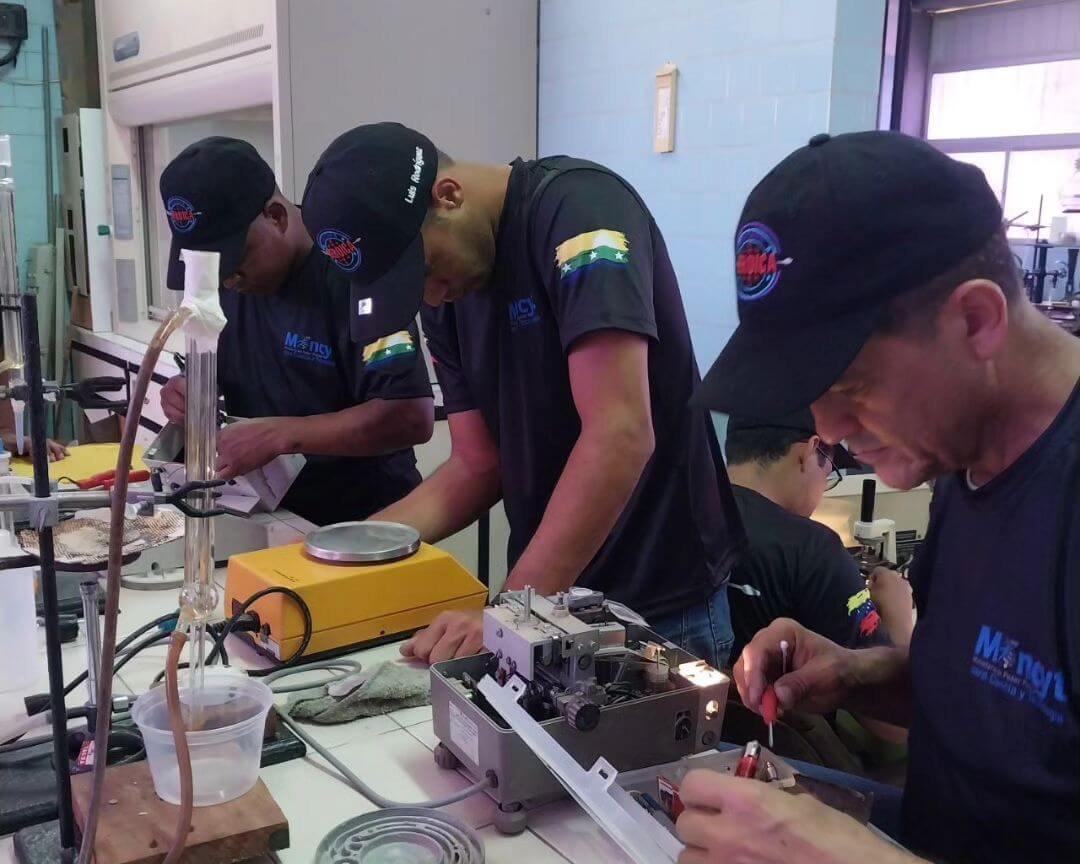 En este momento estás viendo Brigadistas del Plan Cayapa Heroica recuperan equipos médicos en Nueva Esparta