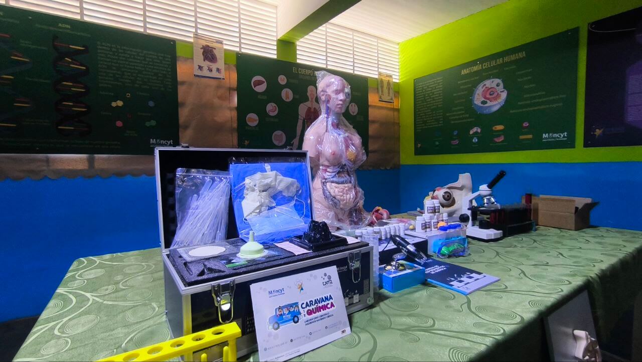 Lee más sobre el artículo Gobierno Nacional mantiene despliegue en Amazonas con instalación de nuevo laboratorio de ciencias