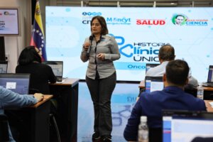 Lee más sobre el artículo Gobierno Nacional lanza plan piloto de sistema de historia clínica única digital para atender a pacientes oncológicos