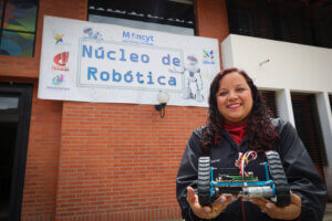 Lee más sobre el artículo Rosa Hidalgo: “las niñas están llamadas a sensibilizar la ciencia e ingeniería para potenciar el país”