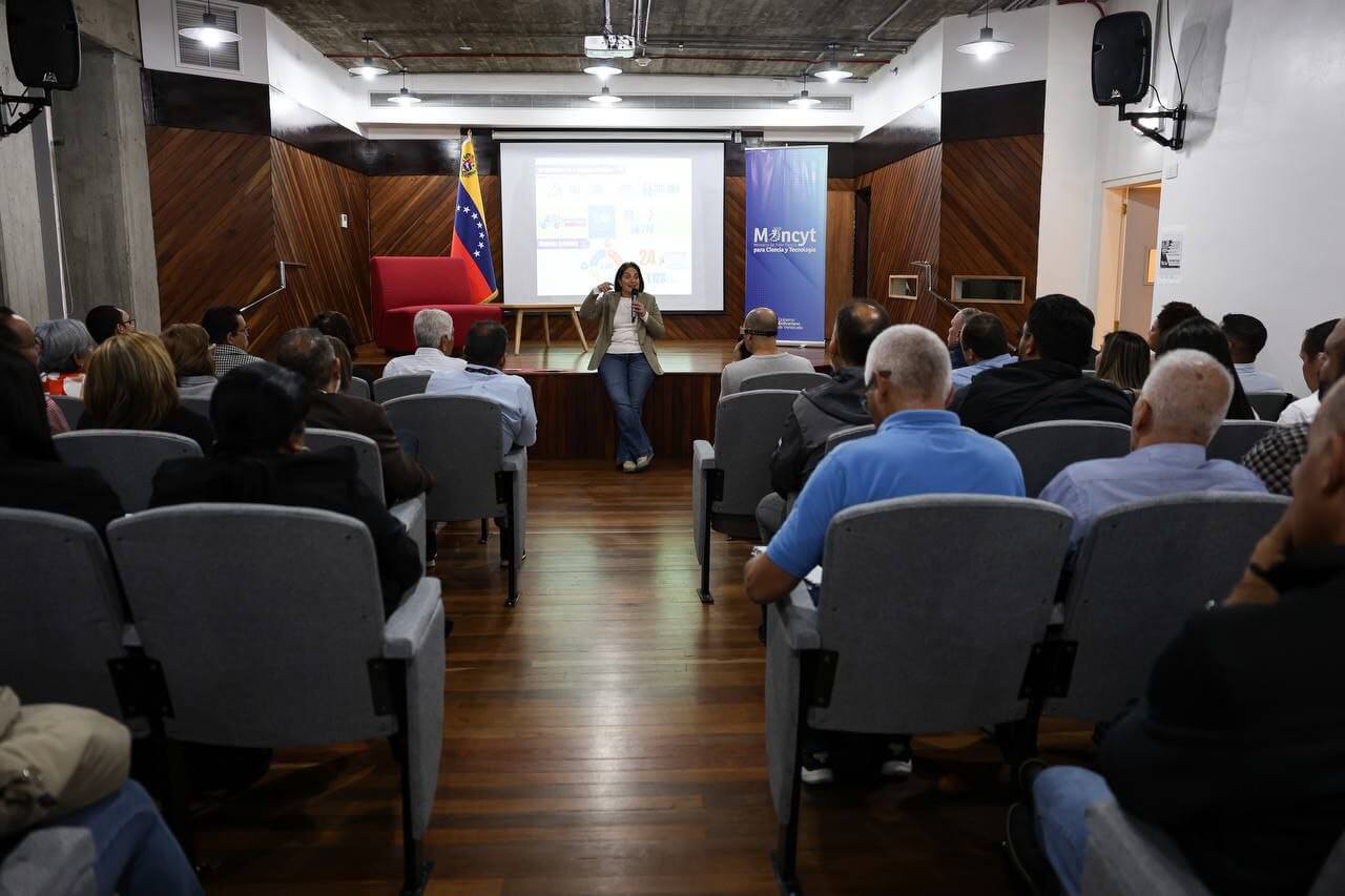 En este momento estás viendo Mincyt evalúa agenda de trabajo científico-tecnológica de cara a 2025