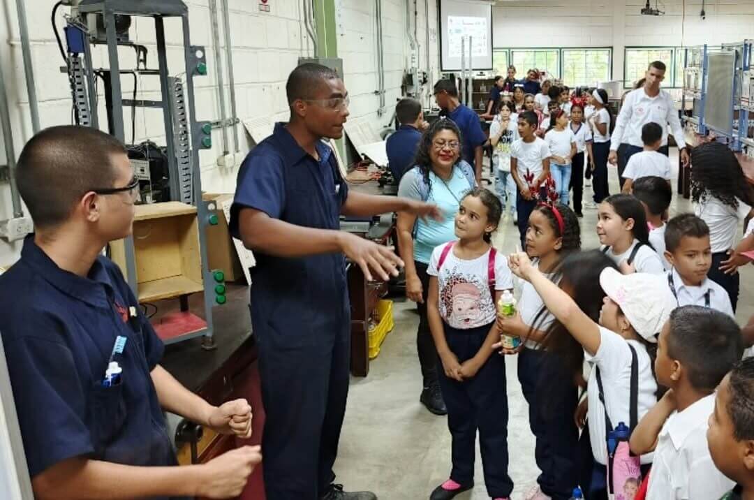 Lee más sobre el artículo Ruta Científica inspira vocaciones tempranas en estudiantes aragüeños