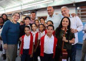 Lee más sobre el artículo Miranda | Gobierno Nacional entrega totalmente rehabilitada escuela Adolfo Navas Coronado
