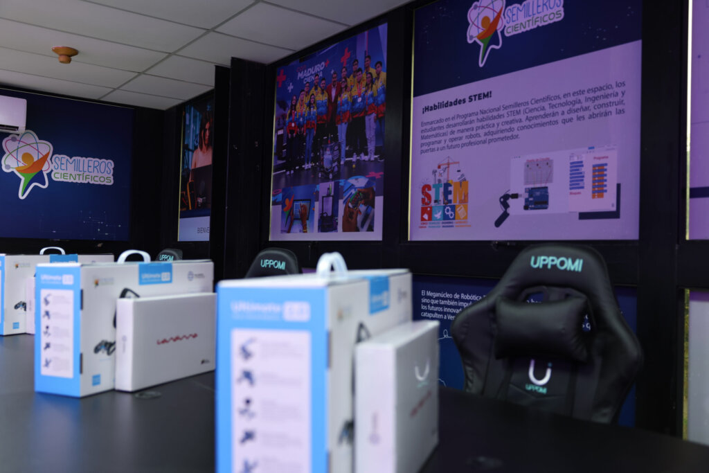 Inaugurado el primer Mega Núcleo de Robótica Educativa en Trujillo