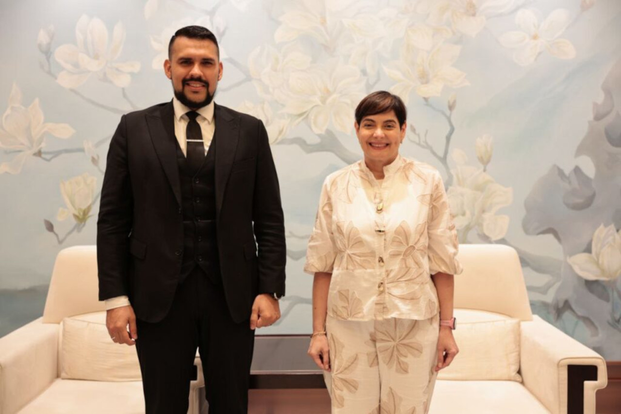 Lee más sobre el artículo Ministra Gabriela Jiménez Ramírez arriba a Shanghai para participar en la Conferencia Mundial de IA 2025