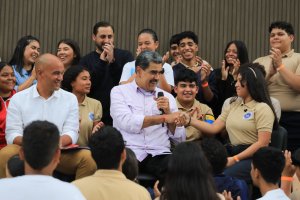 Lee más sobre el artículo Presidente Maduro dio inicio al periodo escolar 2025-2026