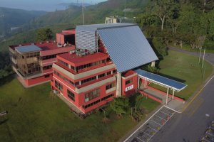 Lee más sobre el artículo Fundación IDEA invita a investigadores y profesionales a participar en el curso de Bioética