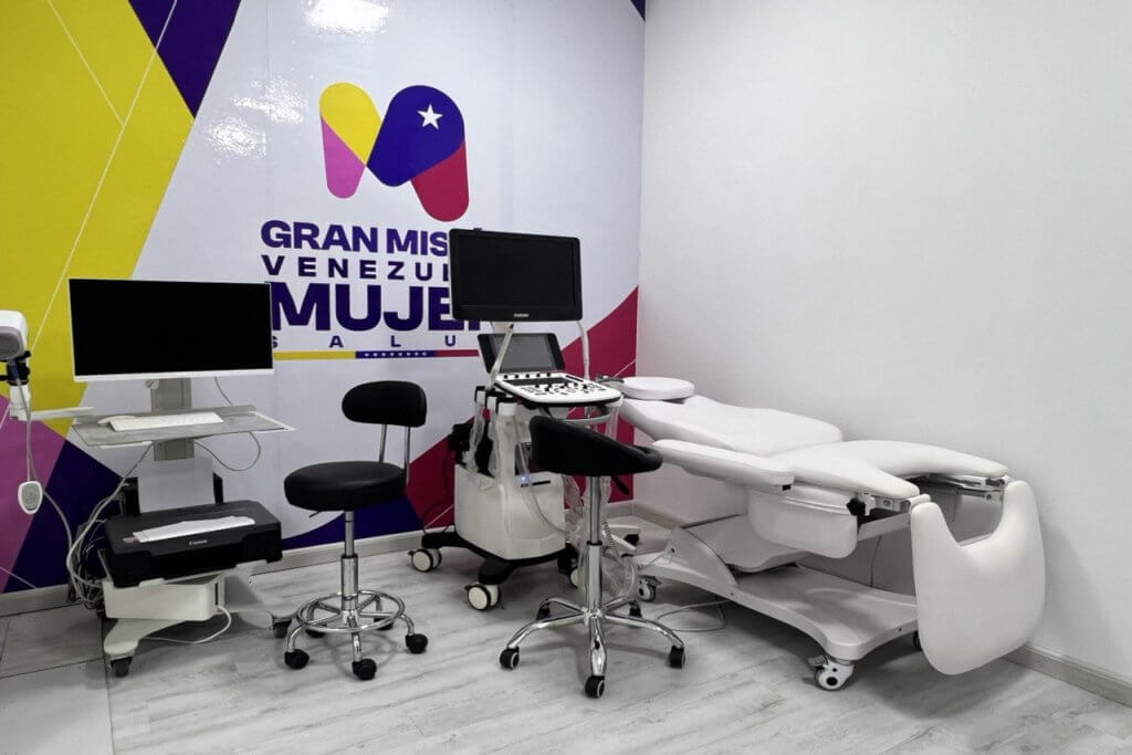 Gobierno venezolano inaugura la Unidad de Atención Integral a la Mujer en Miranda