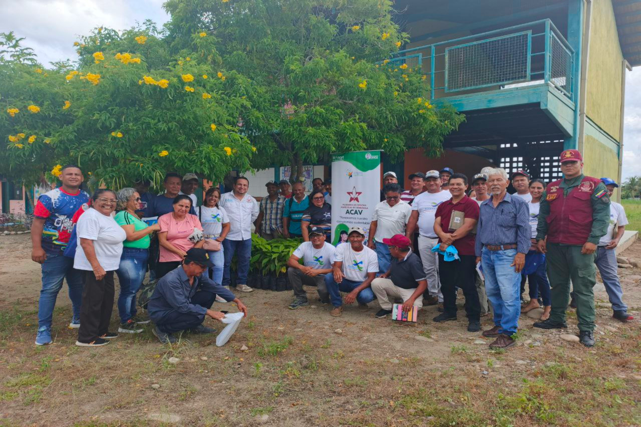 Lee más sobre el artículo Barinas | Productores y productoras se capacitan en buenas prácticas agrícolas para el cultivo de cacao