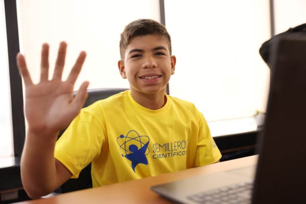 Joven venezolano conquista medalla de plata en la Olimpiada Virtual de Matemática