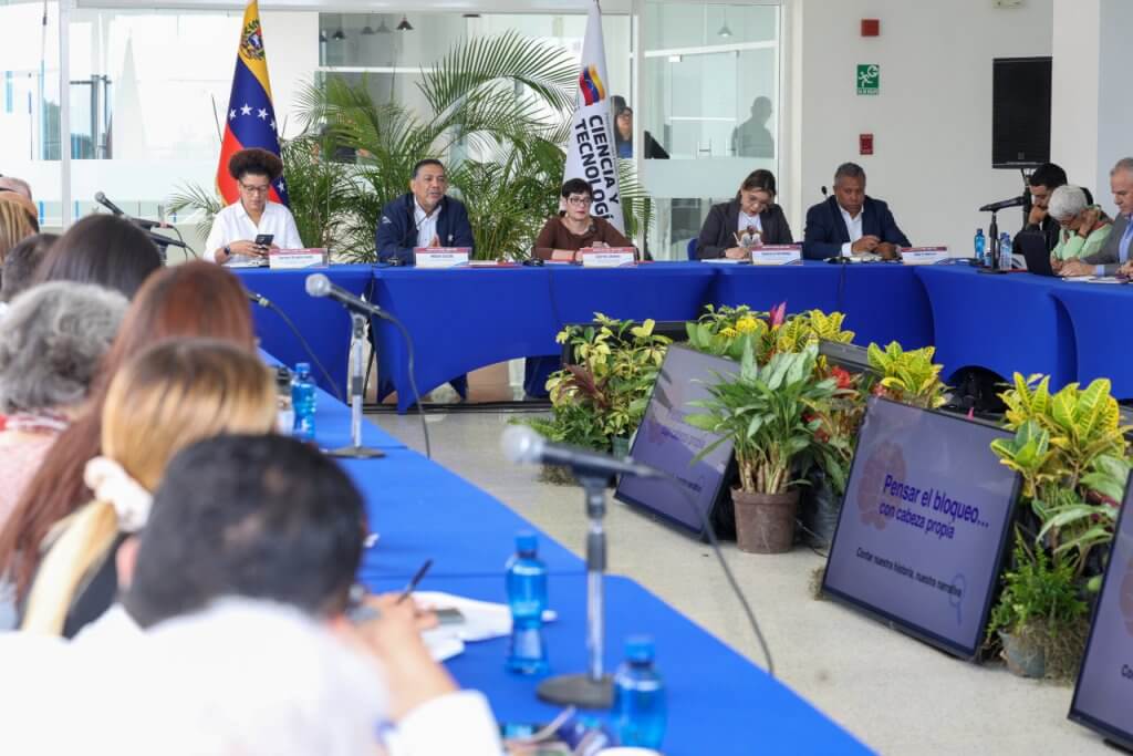 Viceministro William Castillo presenta avances de la política antibloqueo en sector científico venezolano