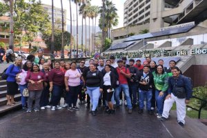 Lee más sobre el artículo Docentes y ecosocialistas de Caracas participan en jornada de tecnologías limpias