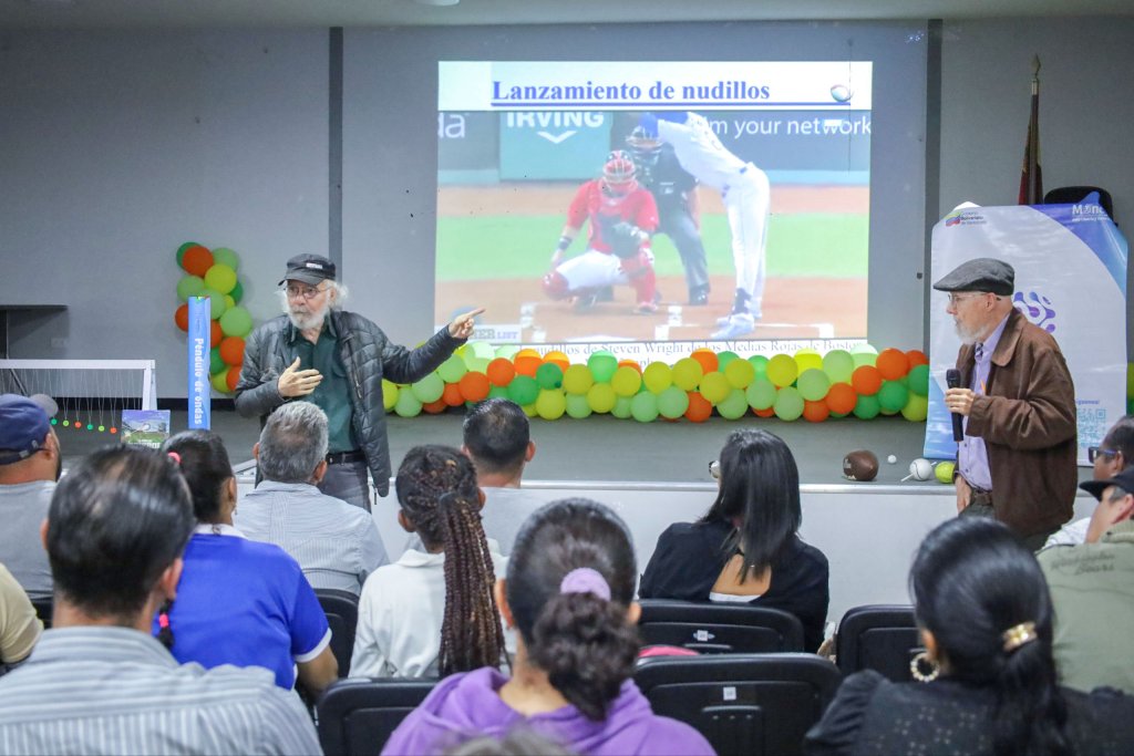 Béisbol y física una nueva estrategia para enamorar a docentes y estudiantes