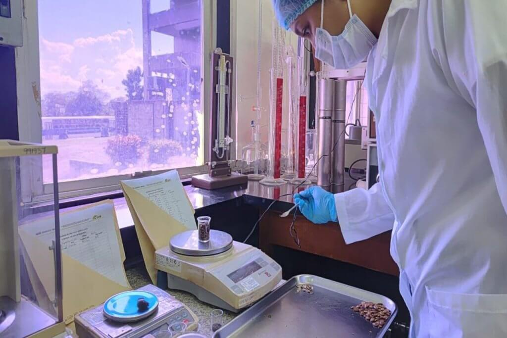 Ciepe y estudiantes de la Unefa desarrollan barra prebiótica con frutas y hortalizas deshidratadas