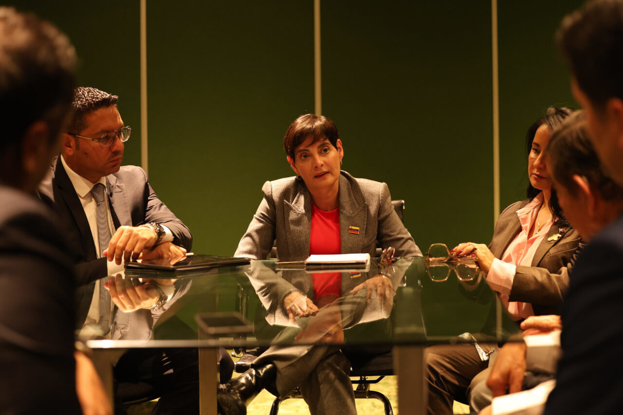 Lee más sobre el artículo Ministra Gabriela Jiménez Ramírez sostuvo encuentro con destacados científicos de México