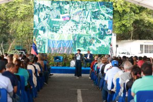 Lee más sobre el artículo Ministra Gabriela Jiménez insta a trabajadores del IVIC a defender la patria desde el conocimiento