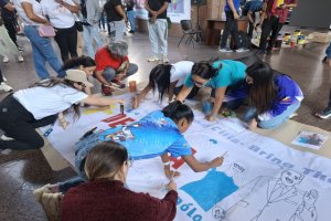 Lee más sobre el artículo El Fonacit se unió al Gran Pancartazo en apoyo a Nicolás Maduro y Cilia Flores realizado por el Mincyt