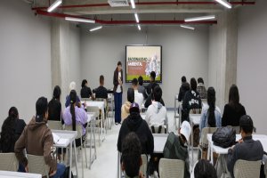 Lee más sobre el artículo Rectora Gabriela Jiménez Ramírez reflexiona sobre ética ambiental y desarrollo tecnológico