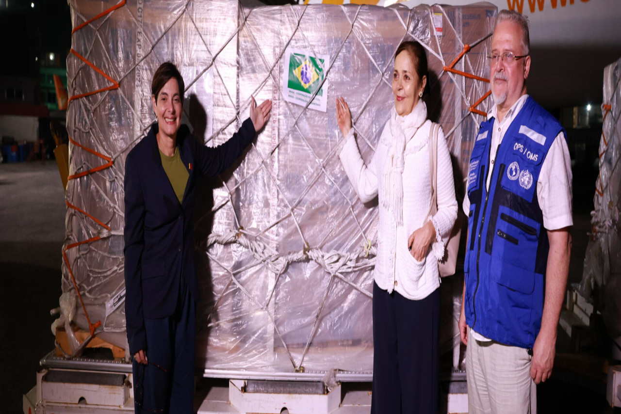 Lee más sobre el artículo Venezuela recibe otras 23 toneladas de insumos médicos desde Brasil para garantizar Programa de Hemodiálisis y Nefrología