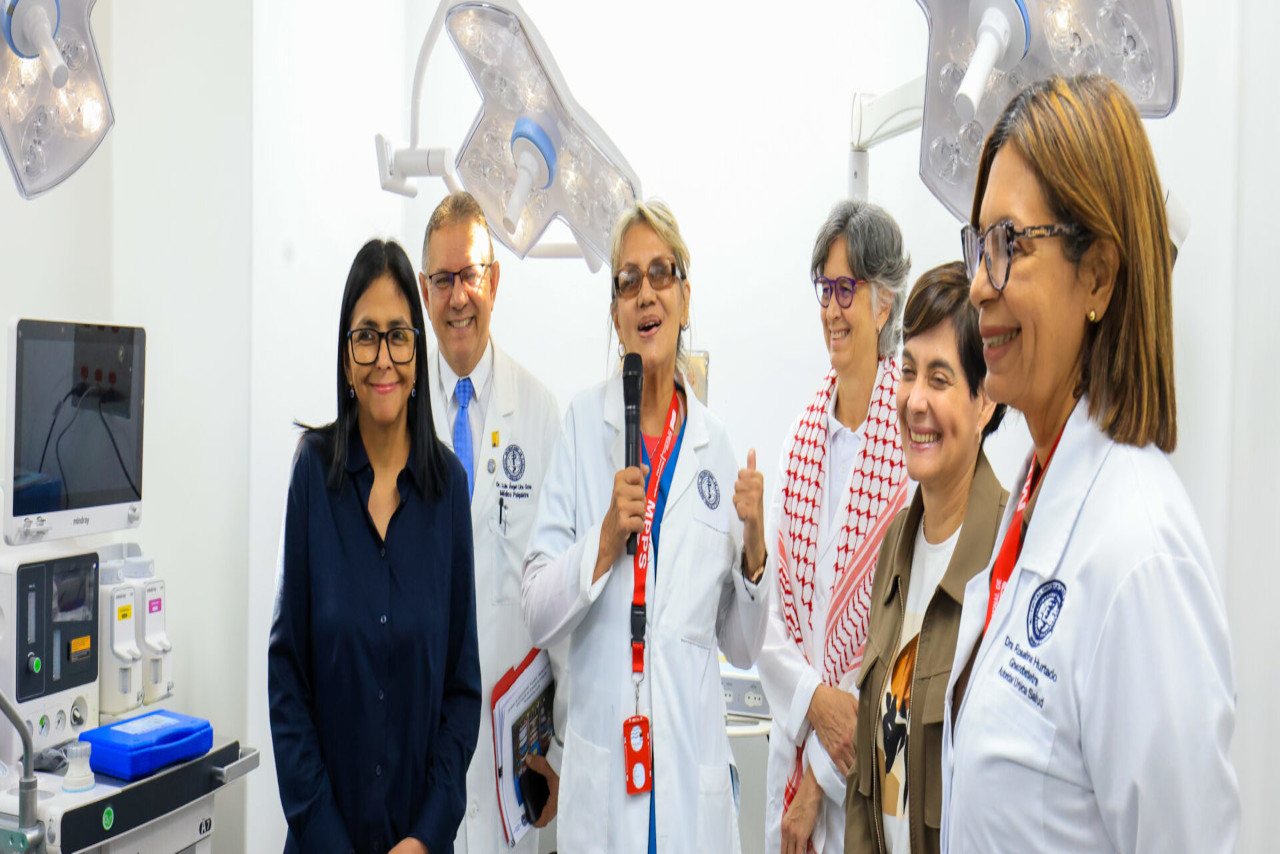 Lee más sobre el artículo Gobierno Bolivariano activa modernos servicios de nefrología en Caracas, Táchira y Nueva Esparta