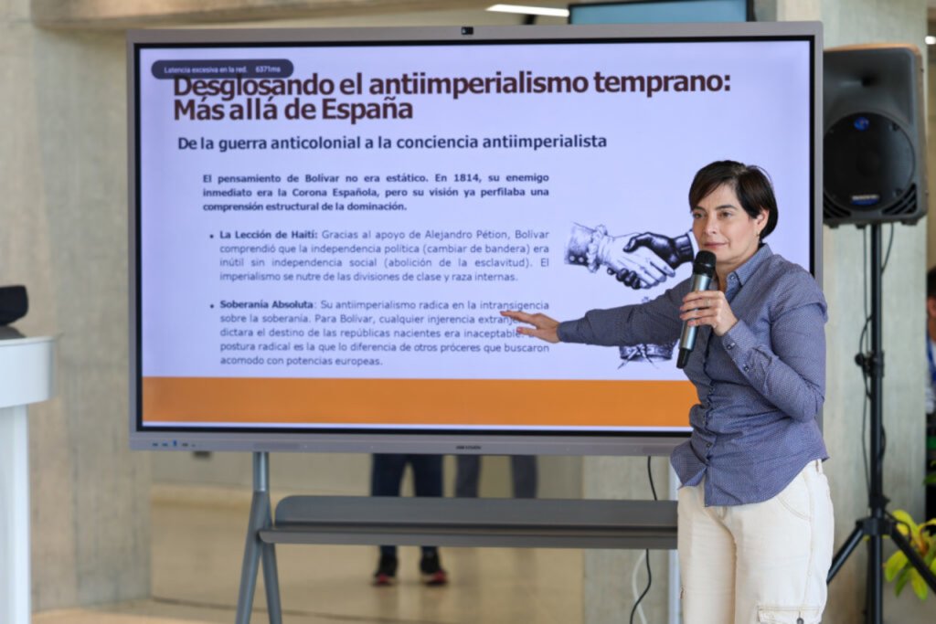 Ministra Gabriela Jiménez insta a rescatar el pensamiento bolivariano para fortalecer la unidad latinoamericana