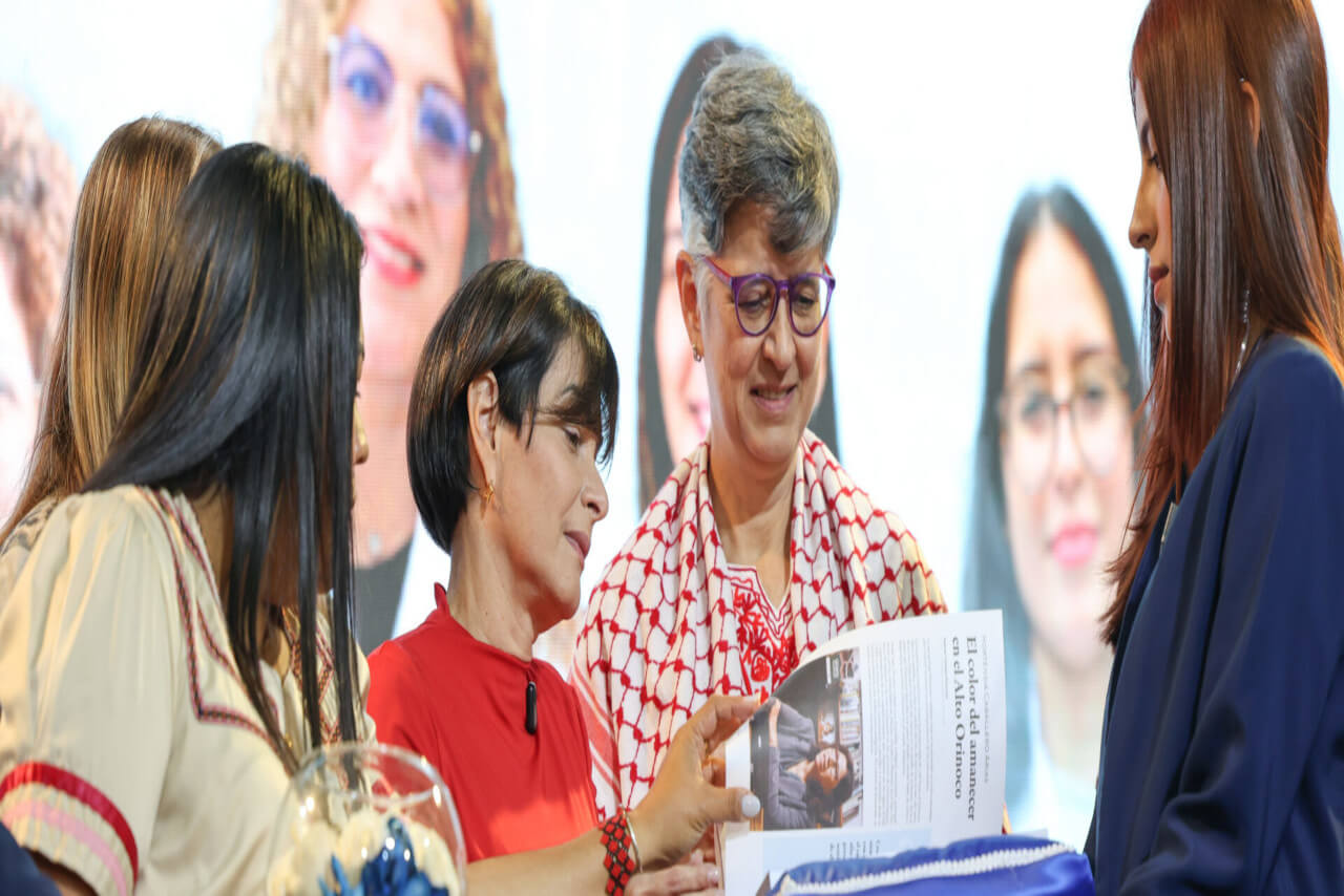 Lee más sobre el artículo Libro Mujeres de las Ciencias en Venezuela Vol. 2: un testimonio de resistencia