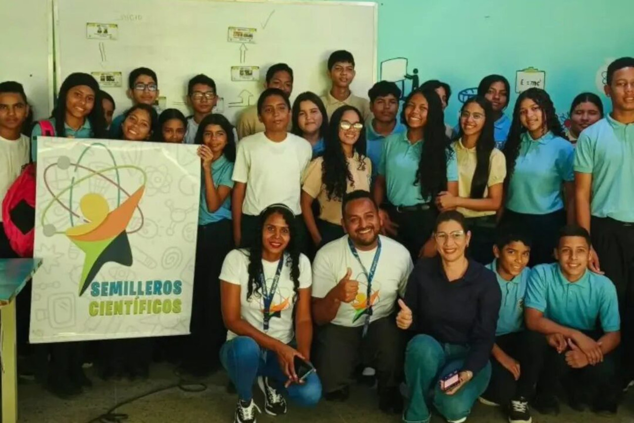 Lee más sobre el artículo Mincyt despliega jornadas de química, robótica e historia en tres estados del país